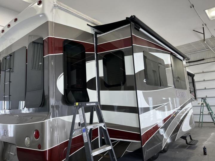 Réparation de toiture pour véhicules récréatifs Granby