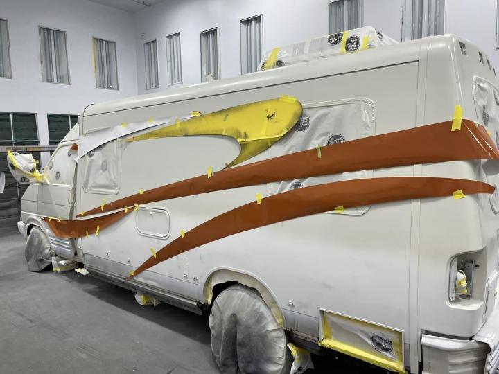 Réparation de toiture pour véhicules récréatifs Granby